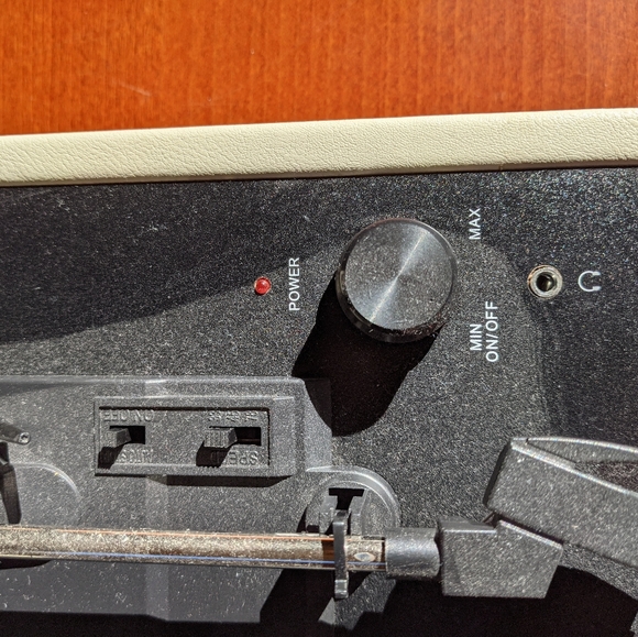 Crosley - turntable record player - Picture 8 of 9